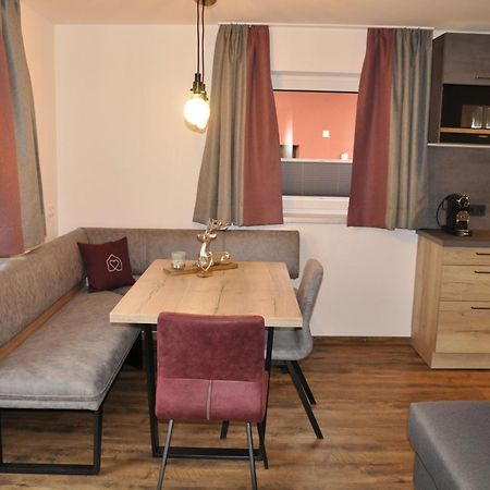 Herzis Appartements Wagrain Værelse billede